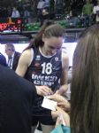 Jenny Barazza firma gli autografi